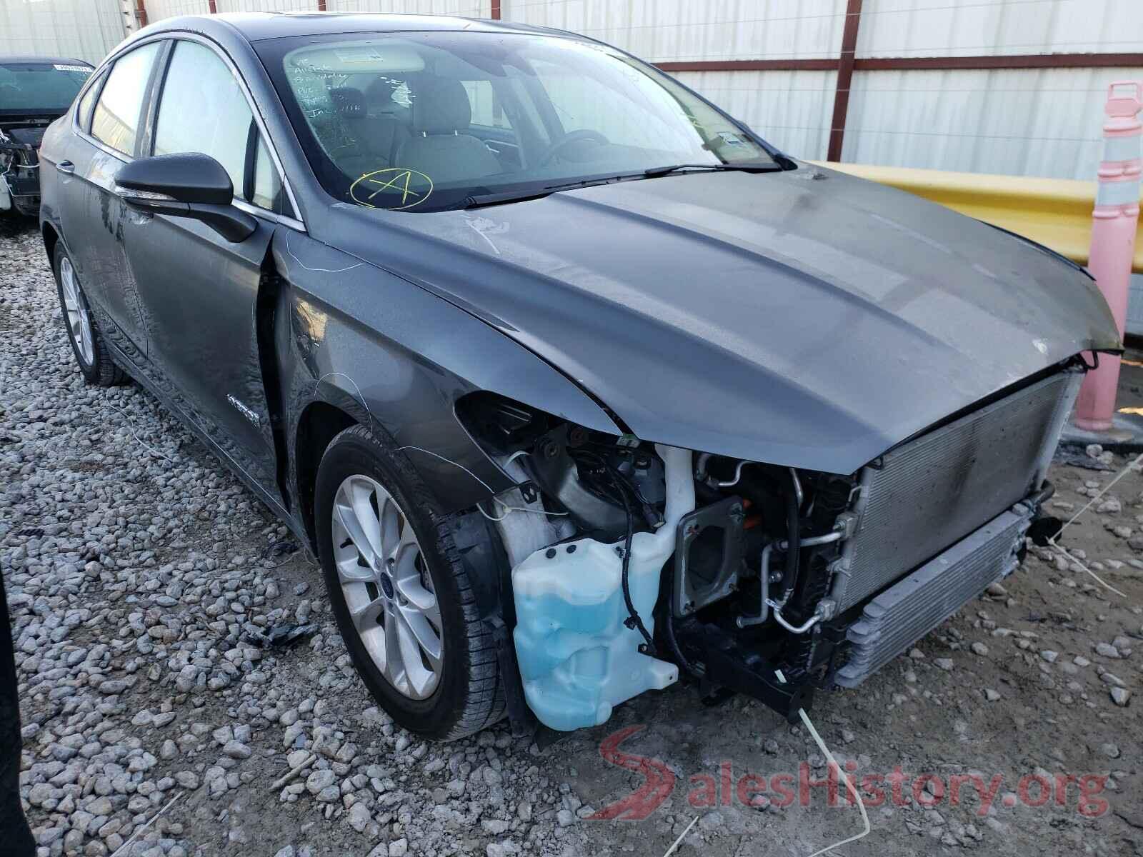 3FA6P0MU2KR256135 2019 FORD FUSION