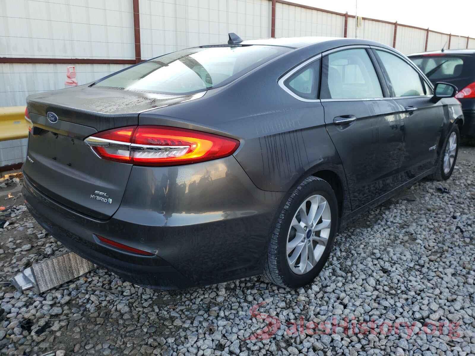 3FA6P0MU2KR256135 2019 FORD FUSION