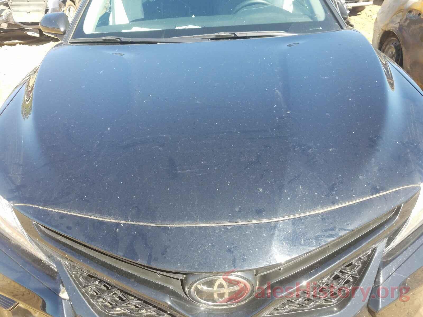 4T1B61HK3JU555131 2018 TOYOTA CAMRY