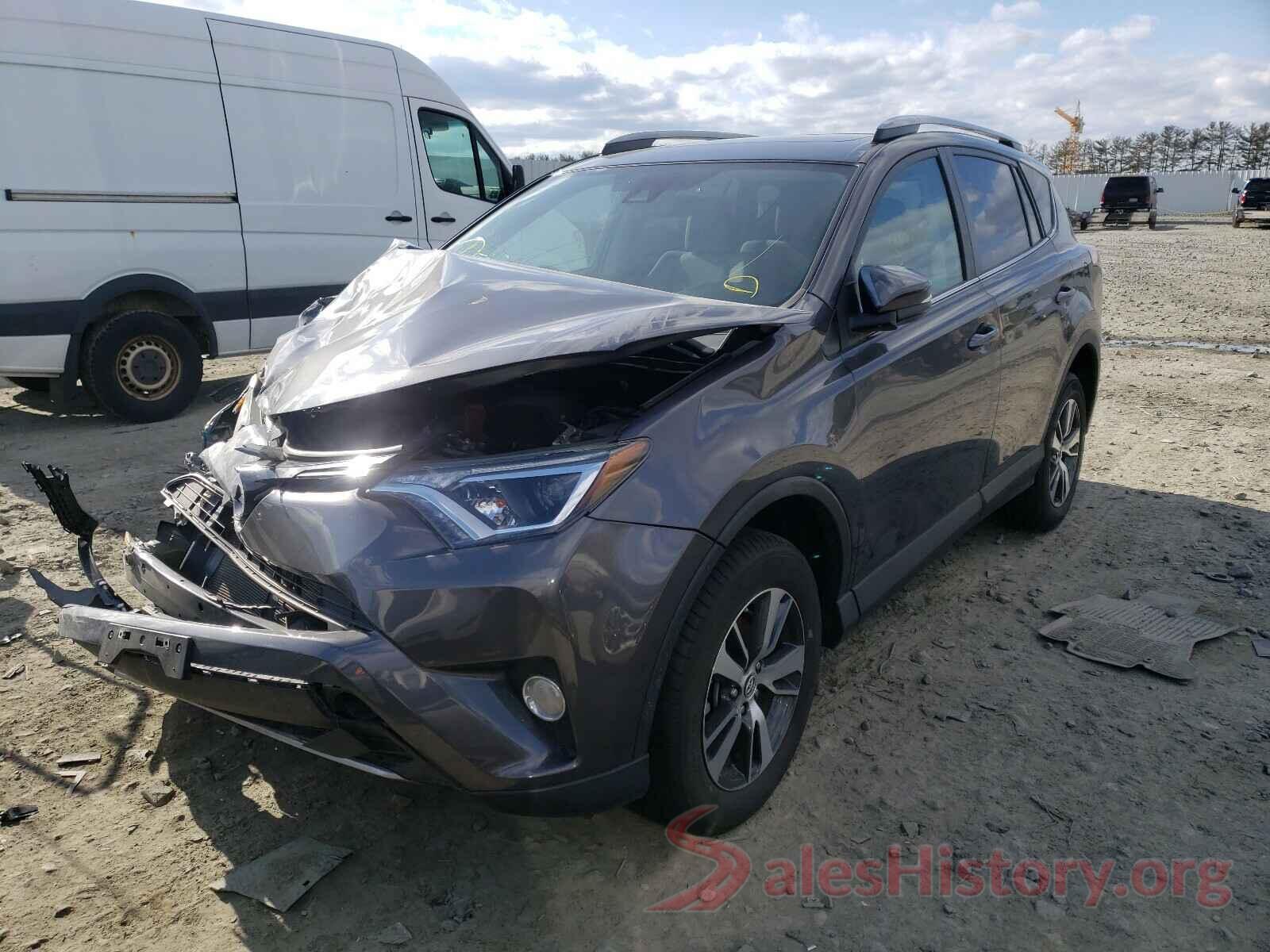 2T3RFREVXHW675280 2017 TOYOTA RAV4