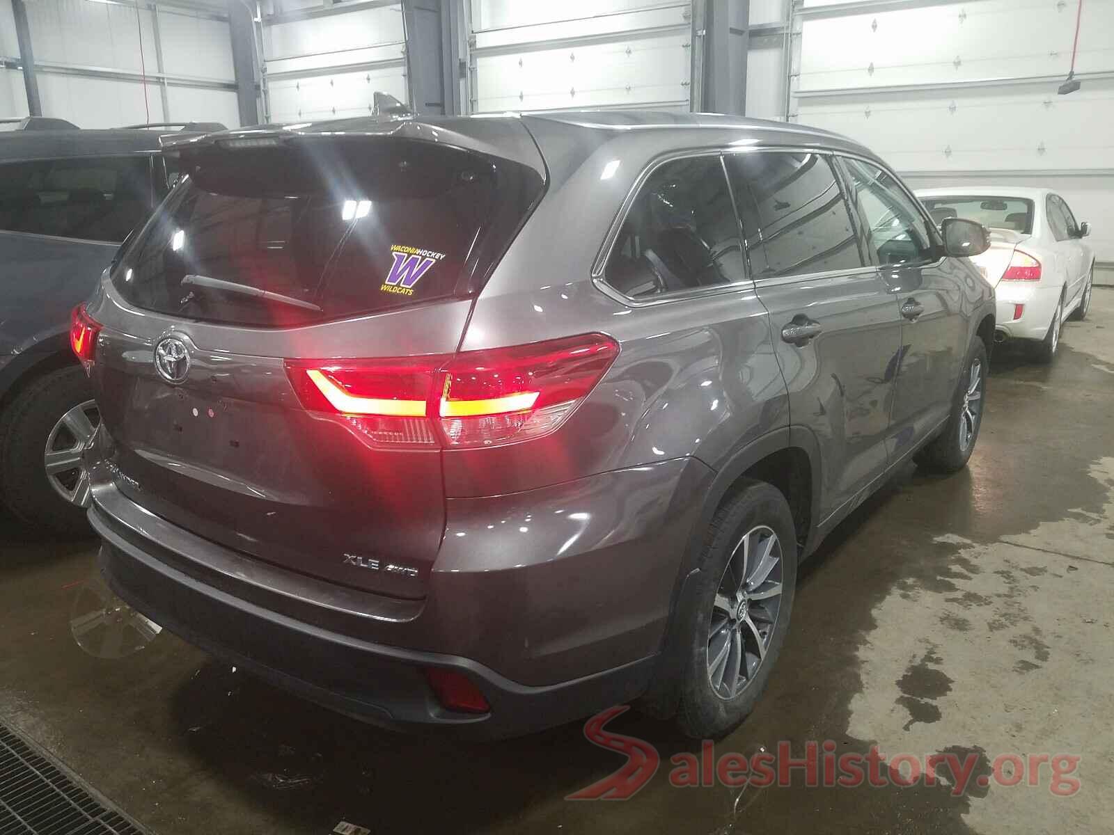 5TDJZRFH1JS493939 2018 TOYOTA HIGHLANDER