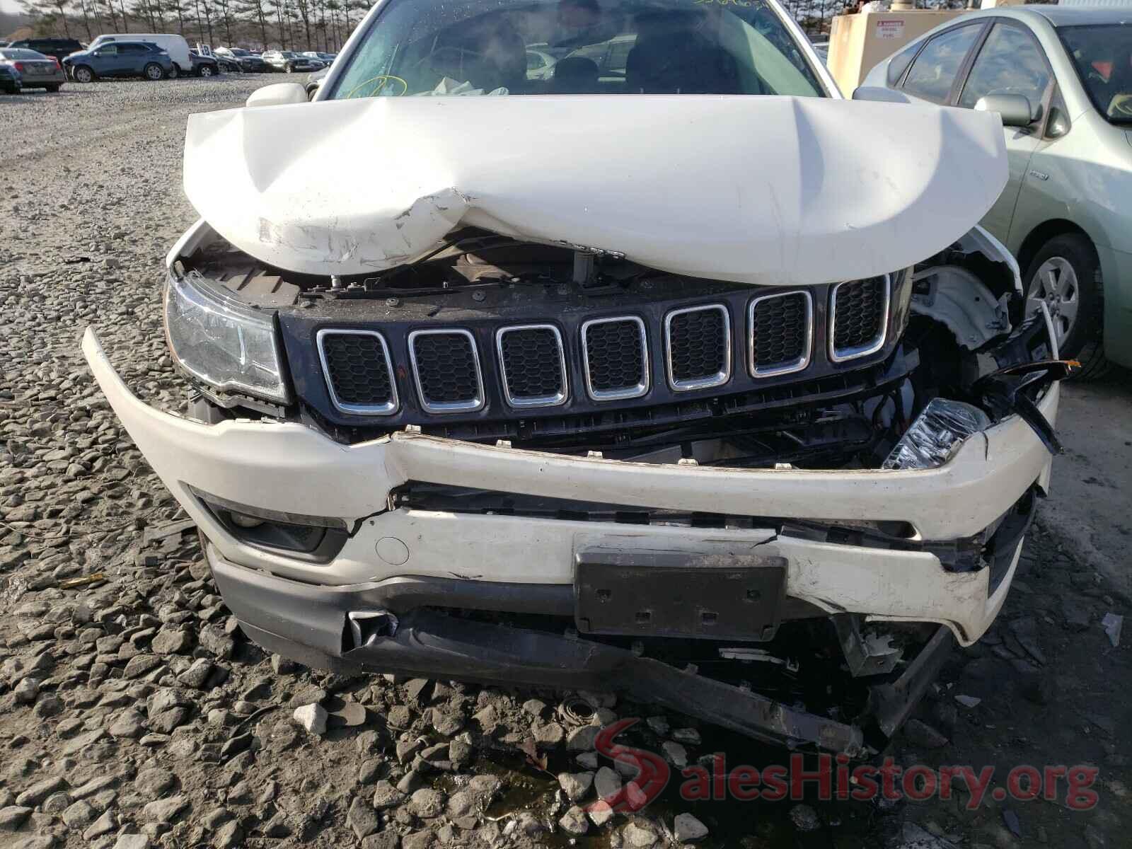 3C4NJDBB0JT470560 2018 JEEP COMPASS