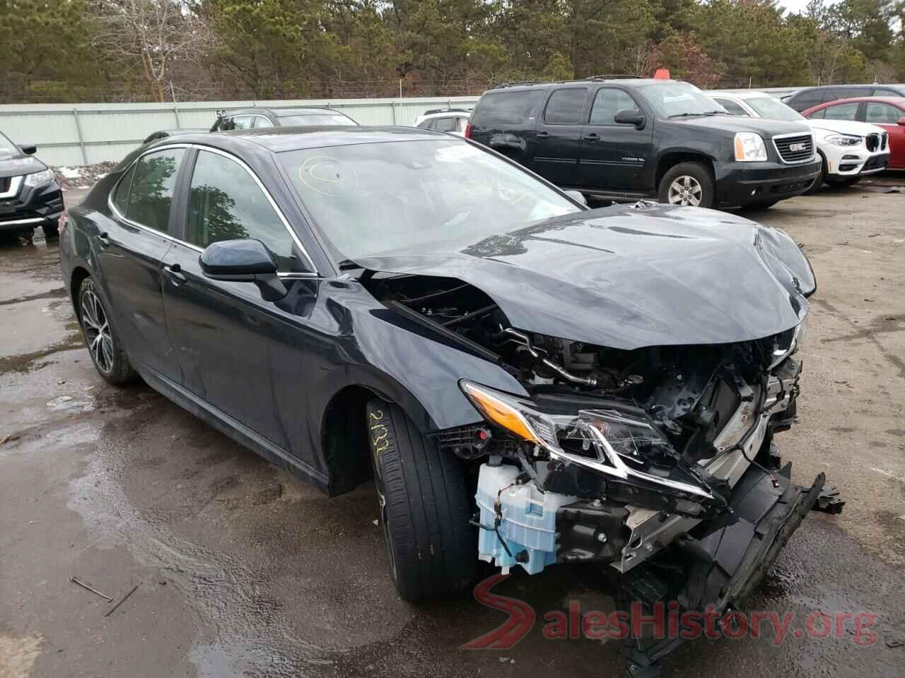 4T1B11HK7JU666053 2018 TOYOTA CAMRY