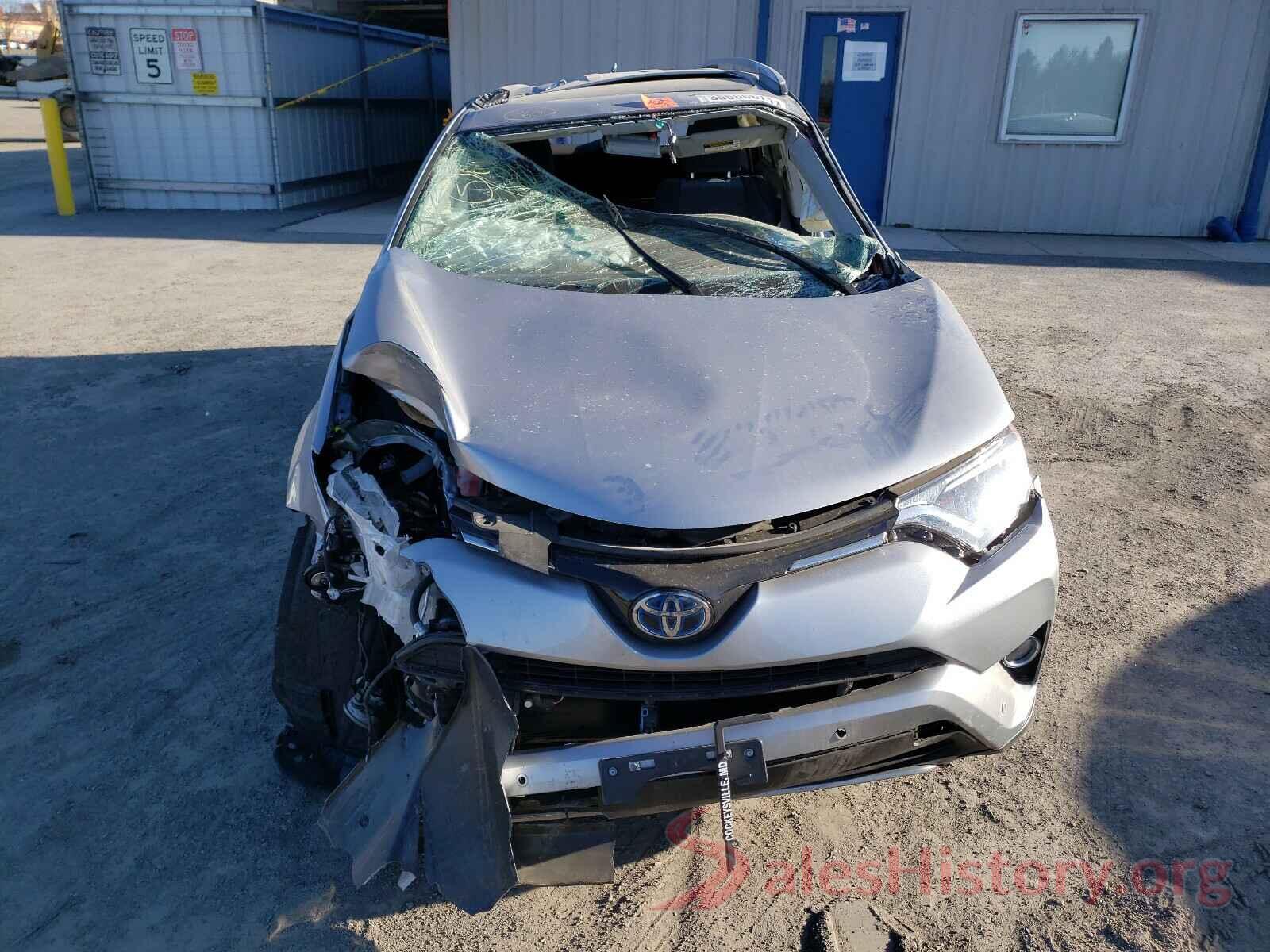 JTMRJREV6JD243416 2018 TOYOTA RAV4