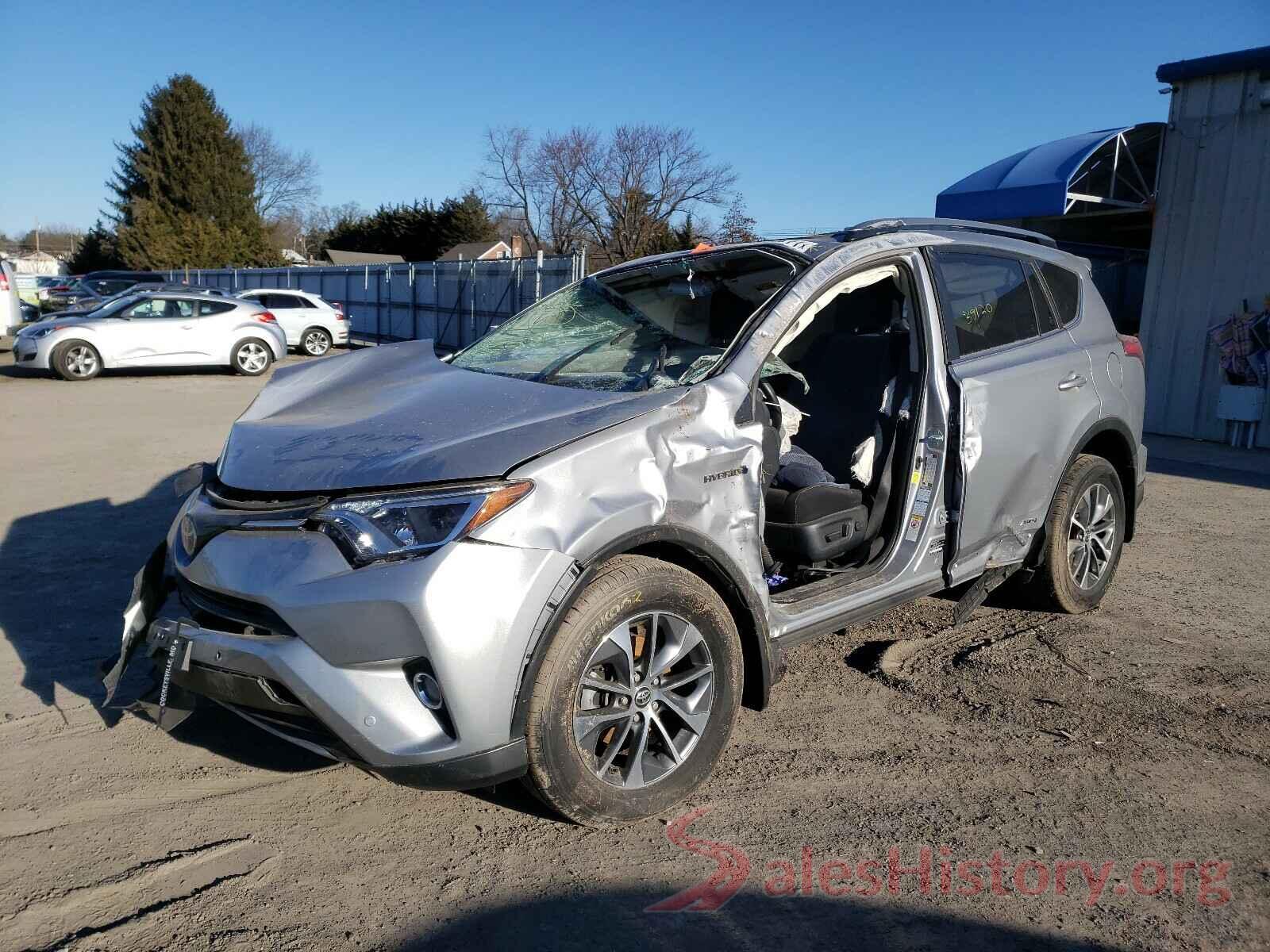 JTMRJREV6JD243416 2018 TOYOTA RAV4