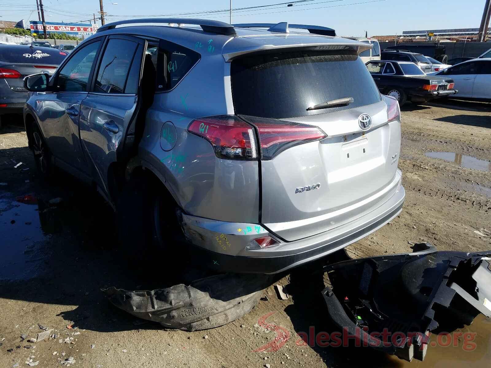 2T3RFREV7JW763628 2018 TOYOTA RAV4