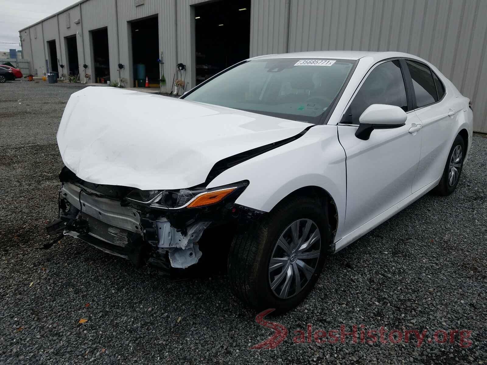 4T1B11HK4KU810143 2019 TOYOTA CAMRY