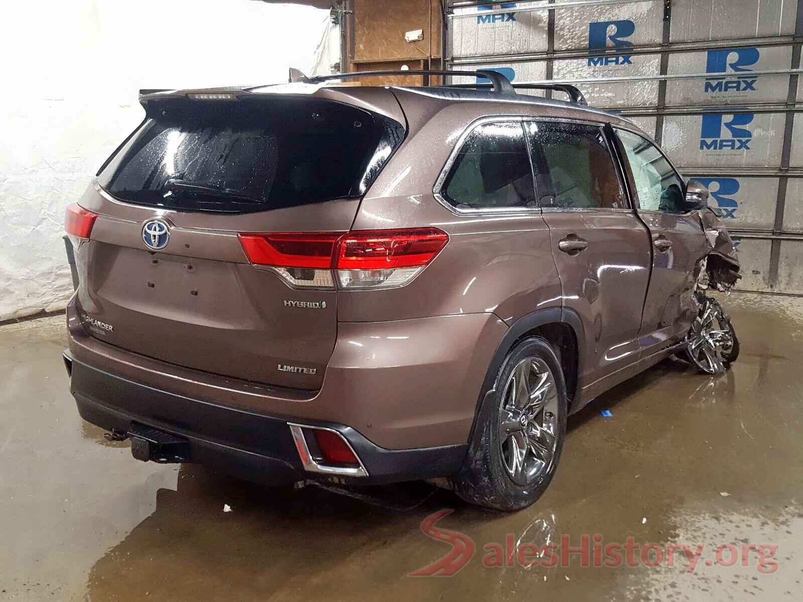 5TDDGRFH0HS033068 2017 TOYOTA HIGHLANDER