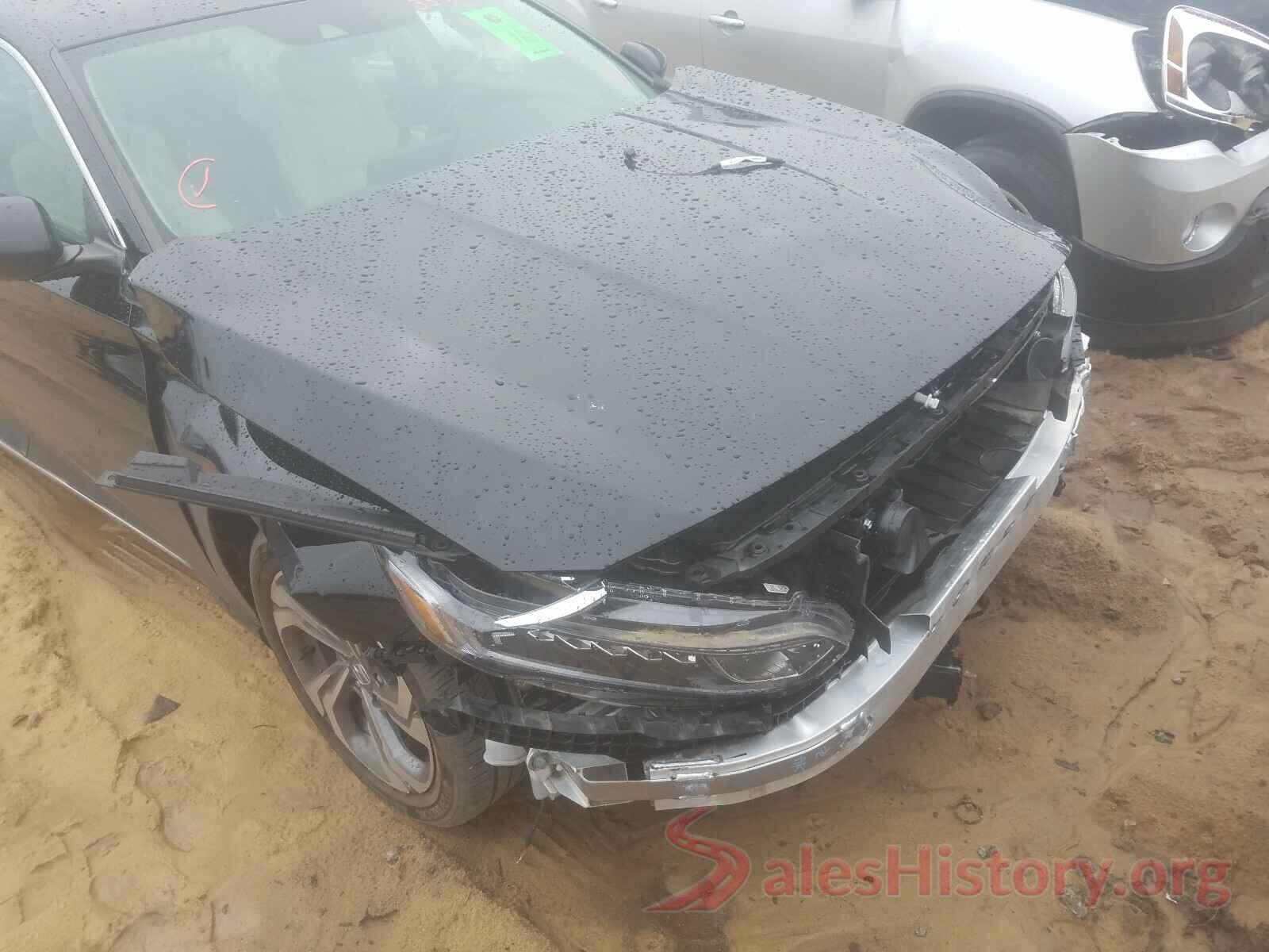 1HGCV1F56JA162705 2018 HONDA ACCORD