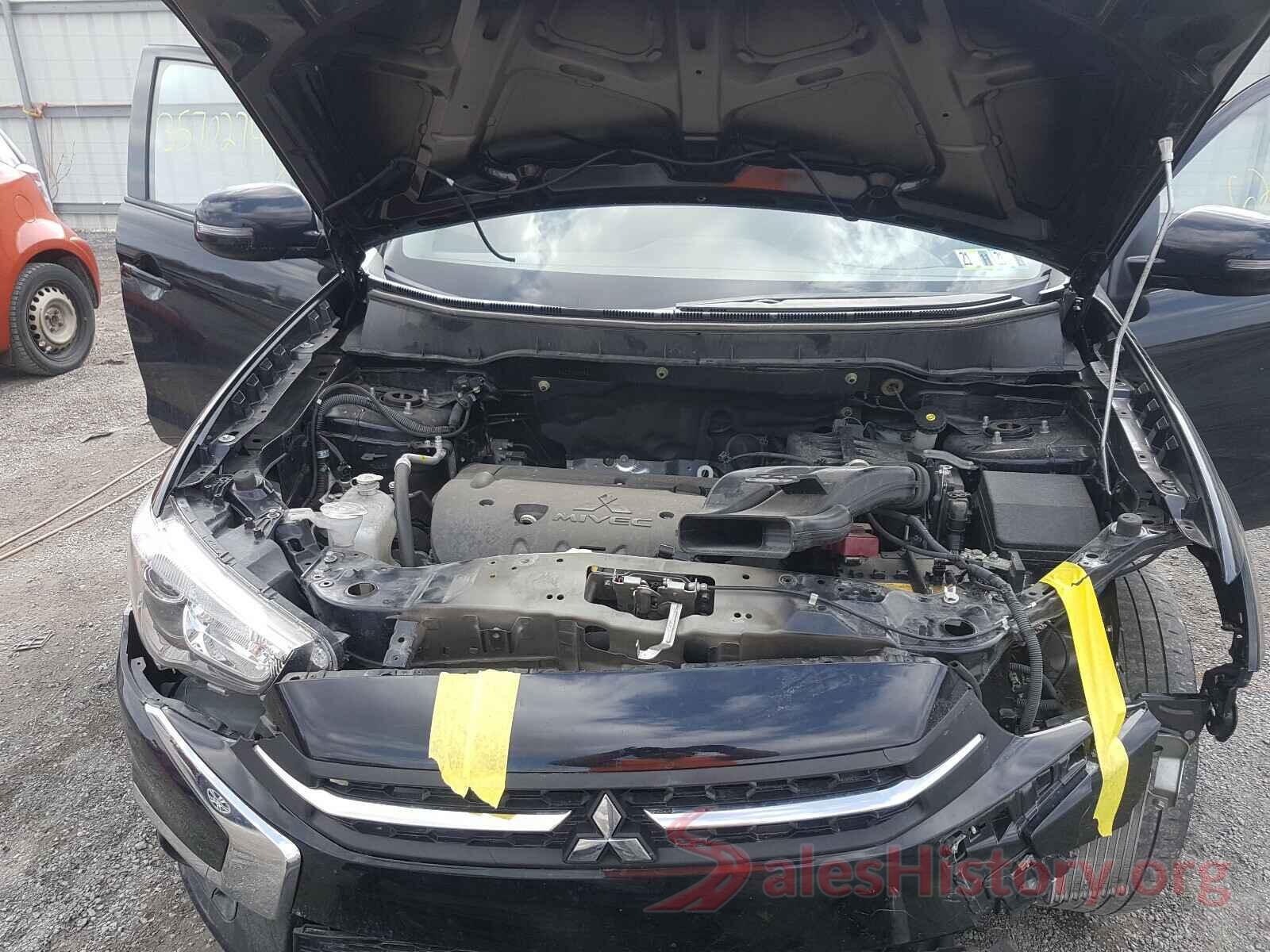 JA4AP3AU1JU023620 2018 MITSUBISHI OUTLANDER