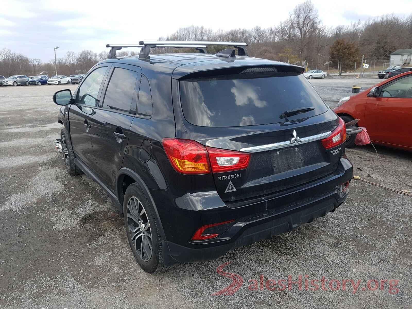 JA4AP3AU1JU023620 2018 MITSUBISHI OUTLANDER