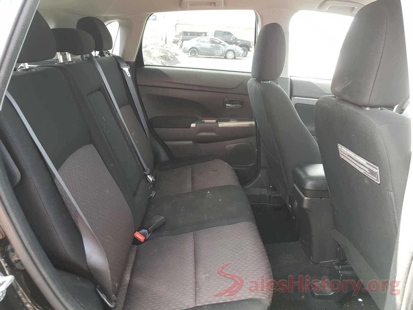 JA4AP3AU1JU023620 2018 MITSUBISHI OUTLANDER