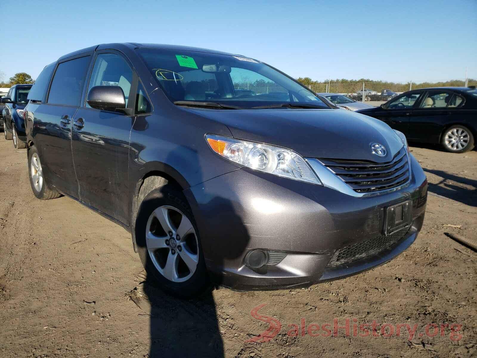 5TDKZ3DC1HS851205 2017 TOYOTA SIENNA