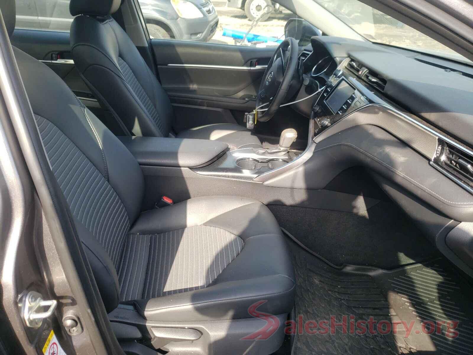 4T1B11HK4JU093841 2018 TOYOTA CAMRY