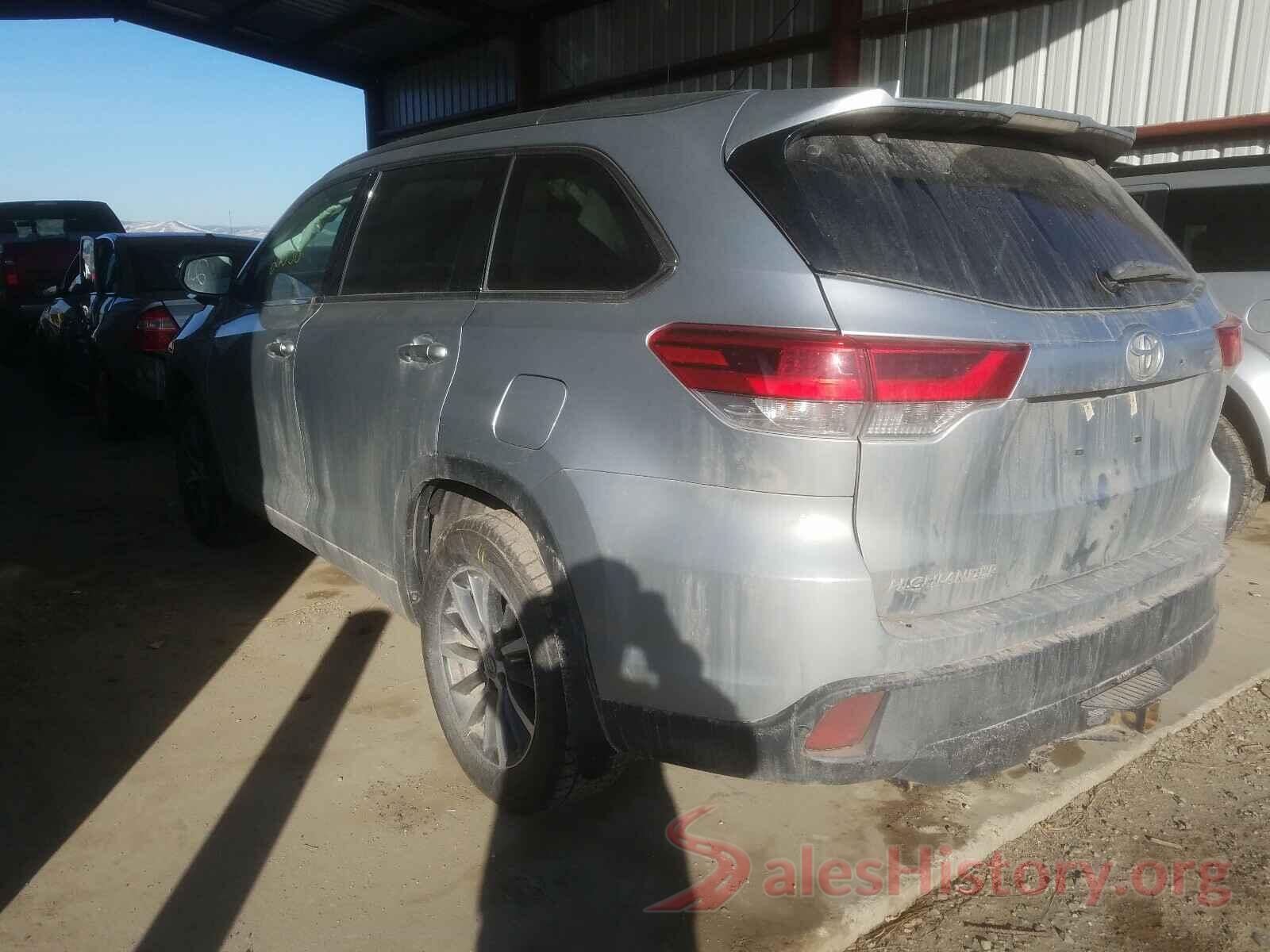 5TDJZRFH1JS820453 2018 TOYOTA HIGHLANDER