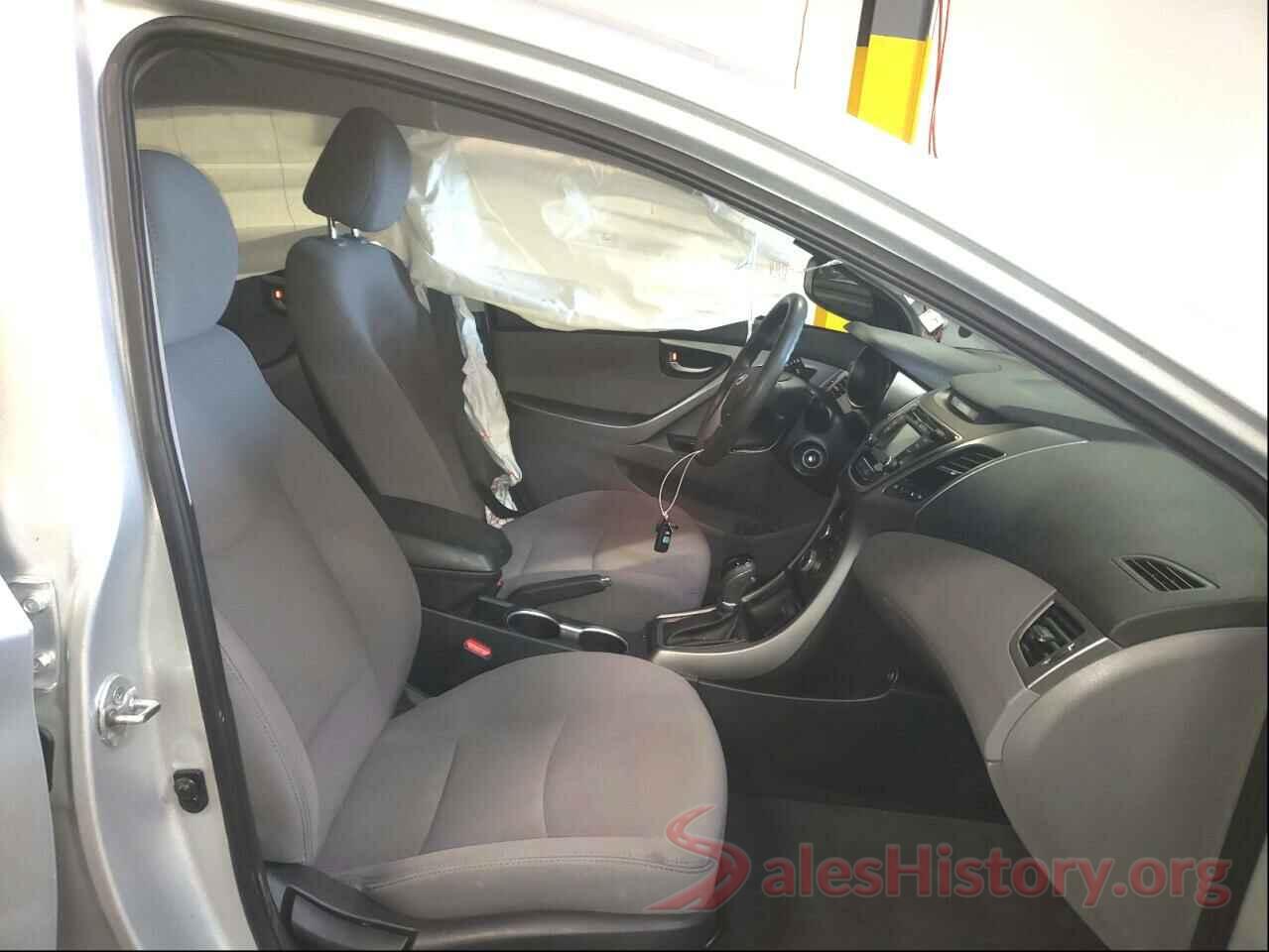 5NPDH4AE4GH680073 2016 HYUNDAI ELANTRA