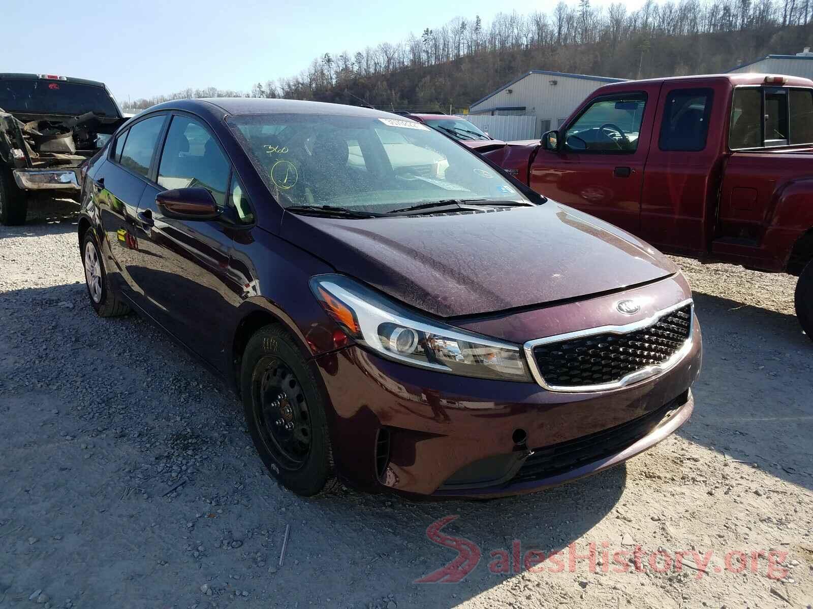 3KPFK4A75JE275525 2018 KIA FORTE