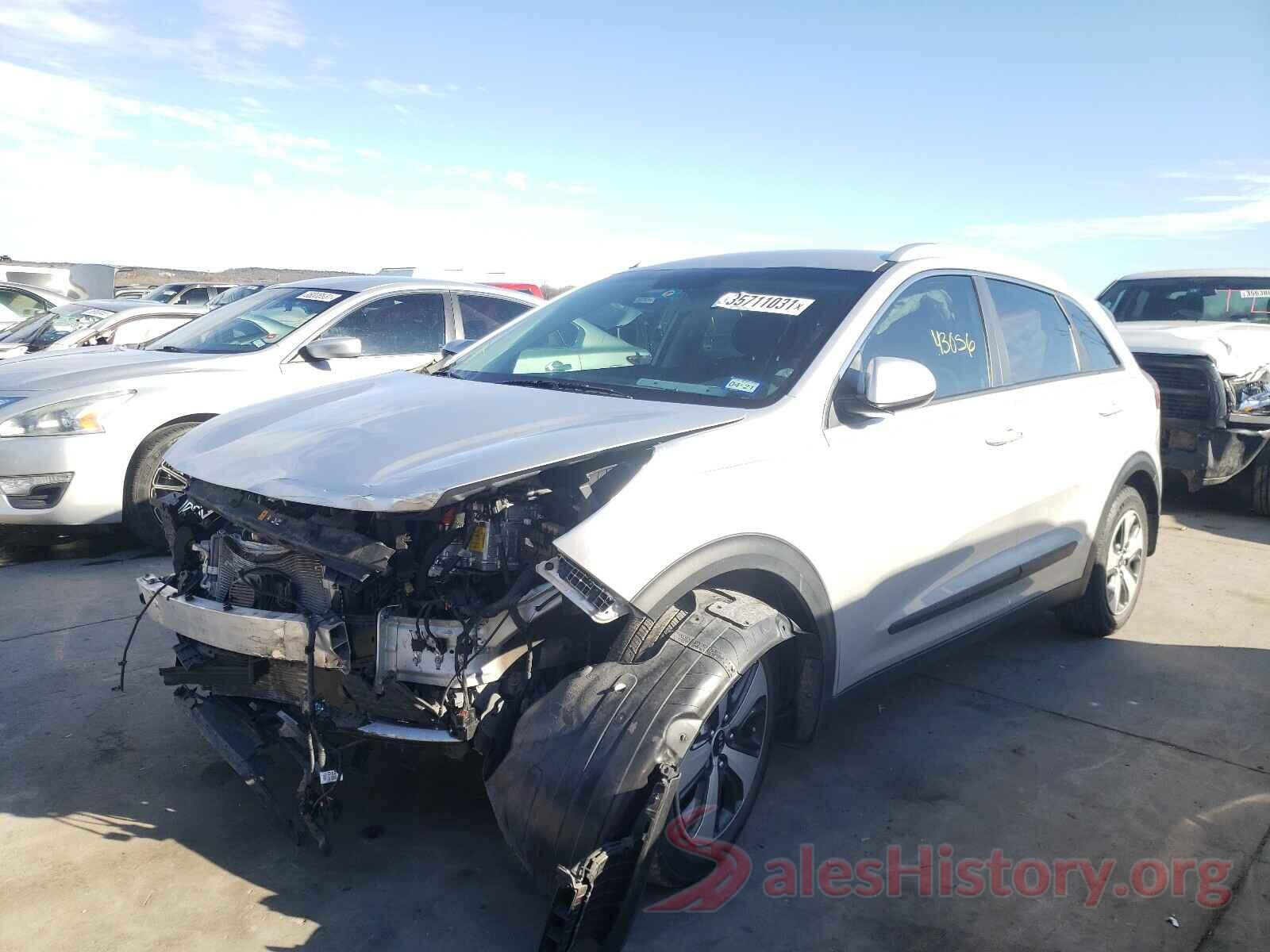 KNDCB3LCXH5053818 2017 KIA NIRO