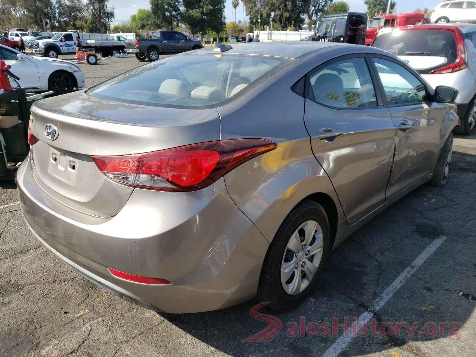 5NPDH4AE9GH752398 2016 HYUNDAI ELANTRA