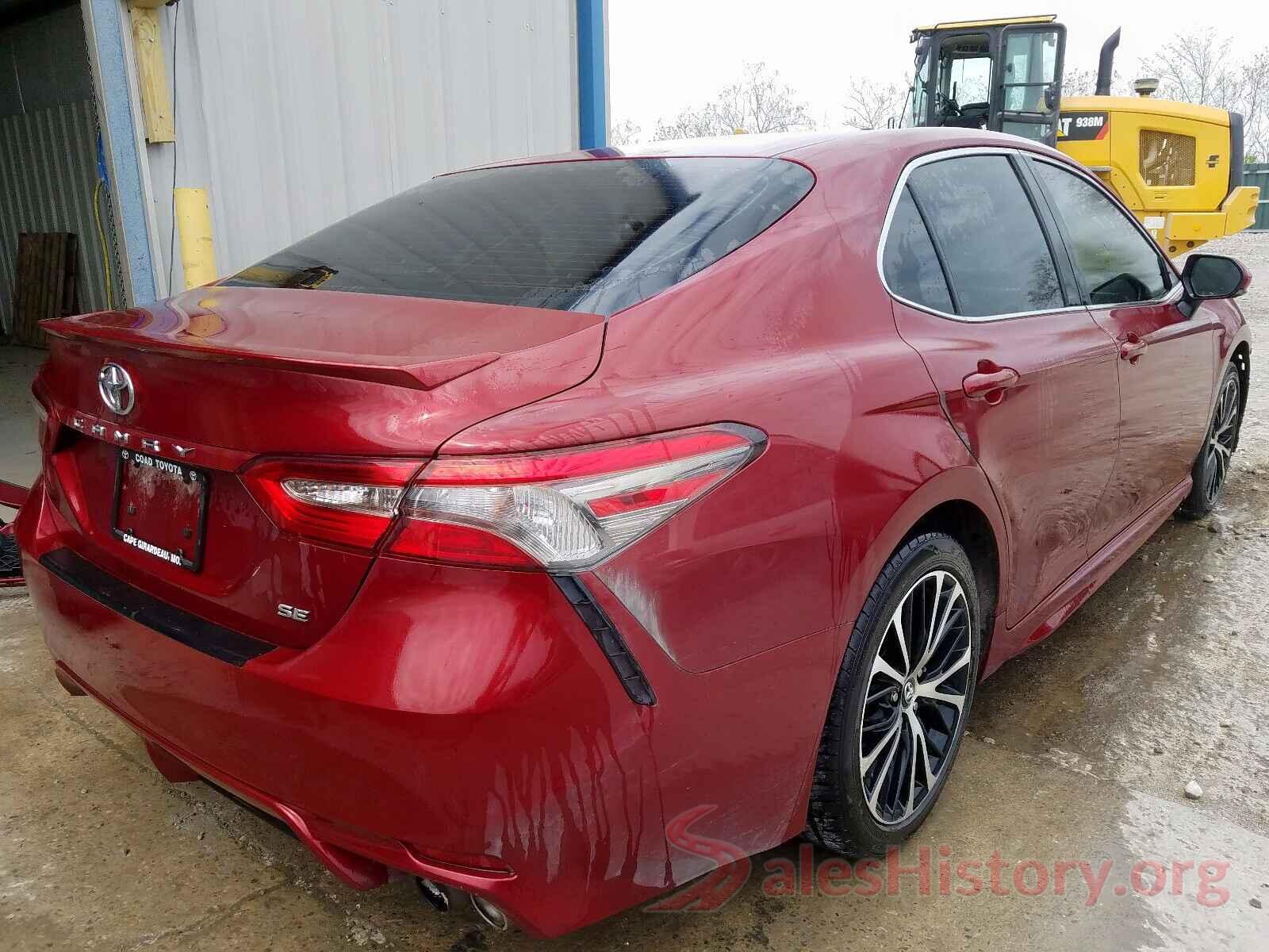 4T1B11HK9JU506711 2018 TOYOTA CAMRY