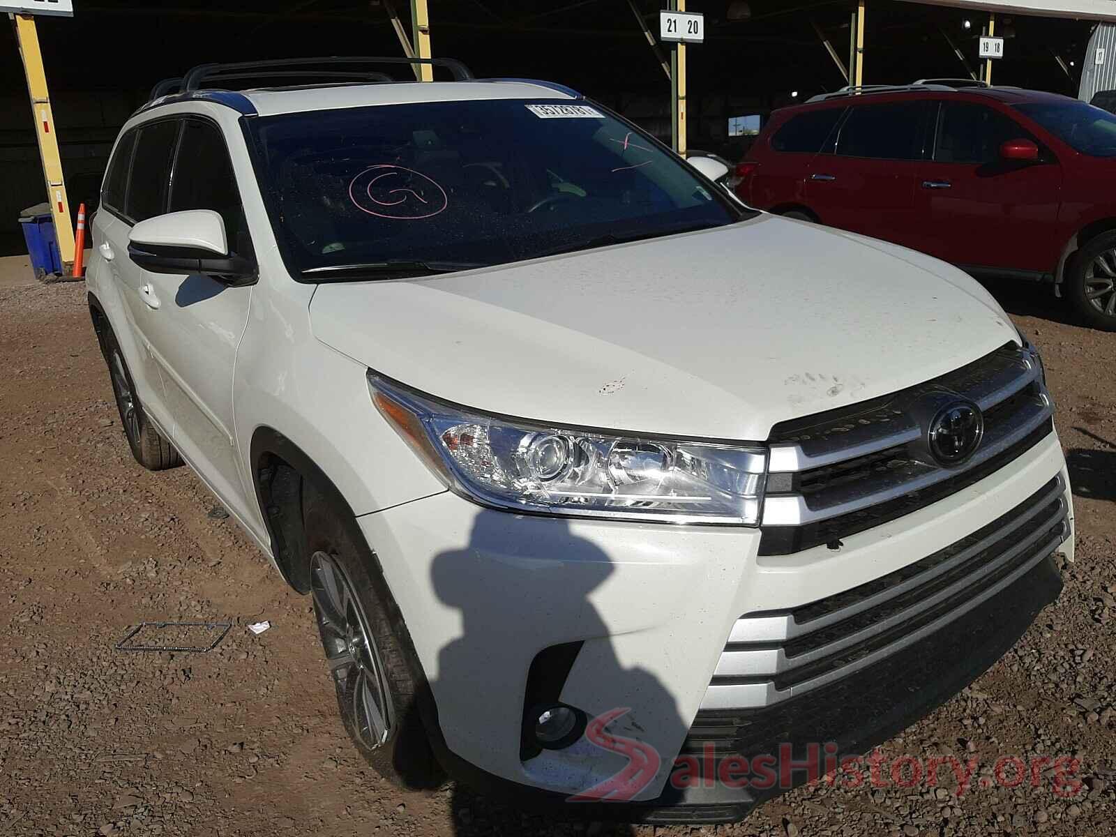 5TDKZRFH1JS530878 2018 TOYOTA HIGHLANDER