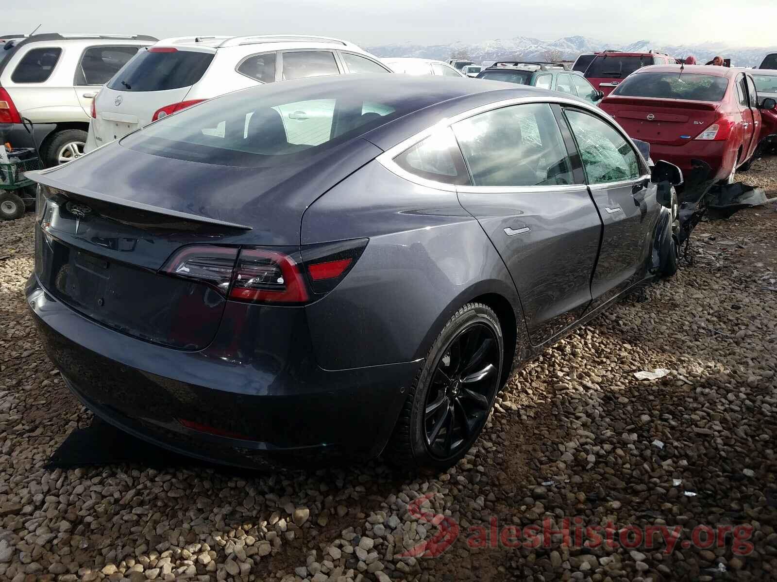 5YJ3E1EB5JF073141 2018 TESLA MODEL 3