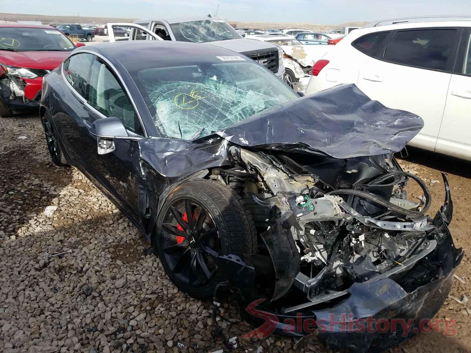 5YJ3E1EB5JF073141 2018 TESLA MODEL 3