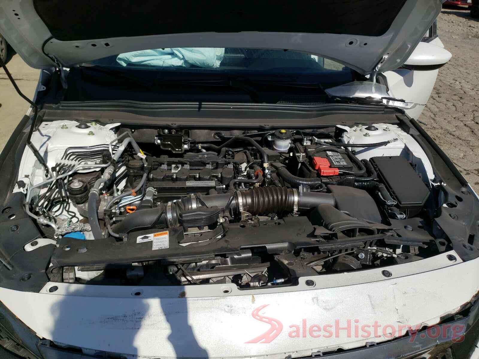 1HGCV1F33JA155290 2018 HONDA ACCORD