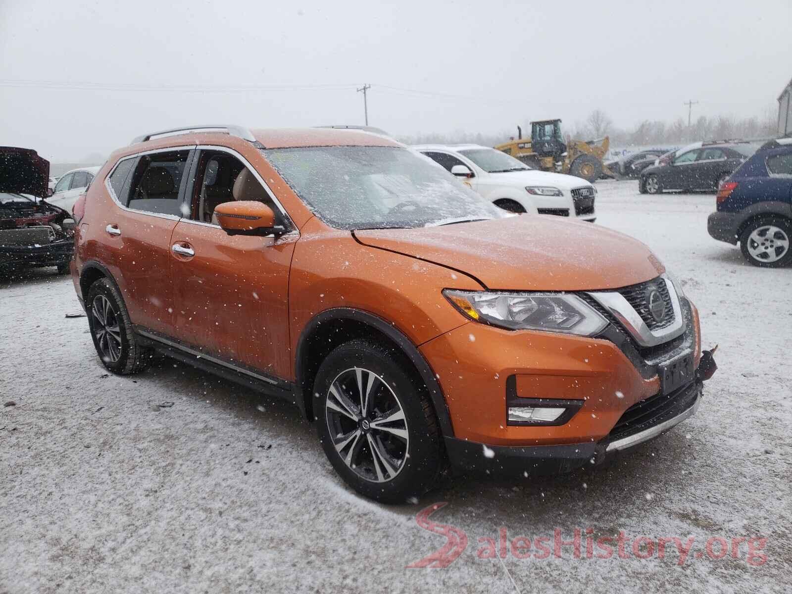 JN8AT2MV0JW322573 2018 NISSAN ROGUE