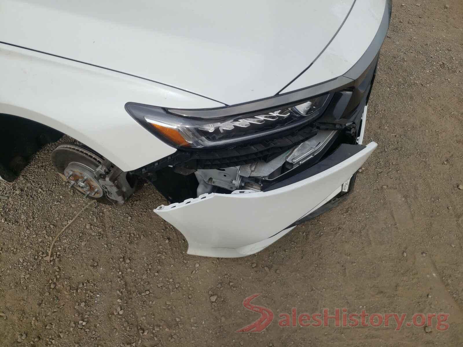 1HGCV1F32JA027137 2018 HONDA ACCORD