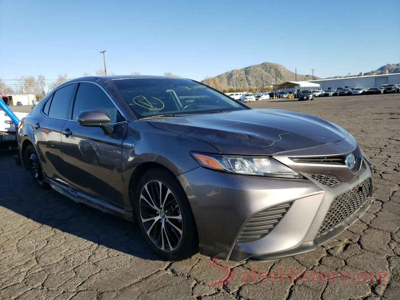 4T1B21HK1KU511979 2019 TOYOTA CAMRY