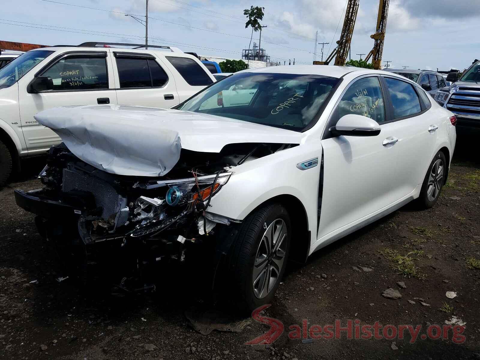 KNAGU4LE2J5020785 2018 KIA OPTIMA