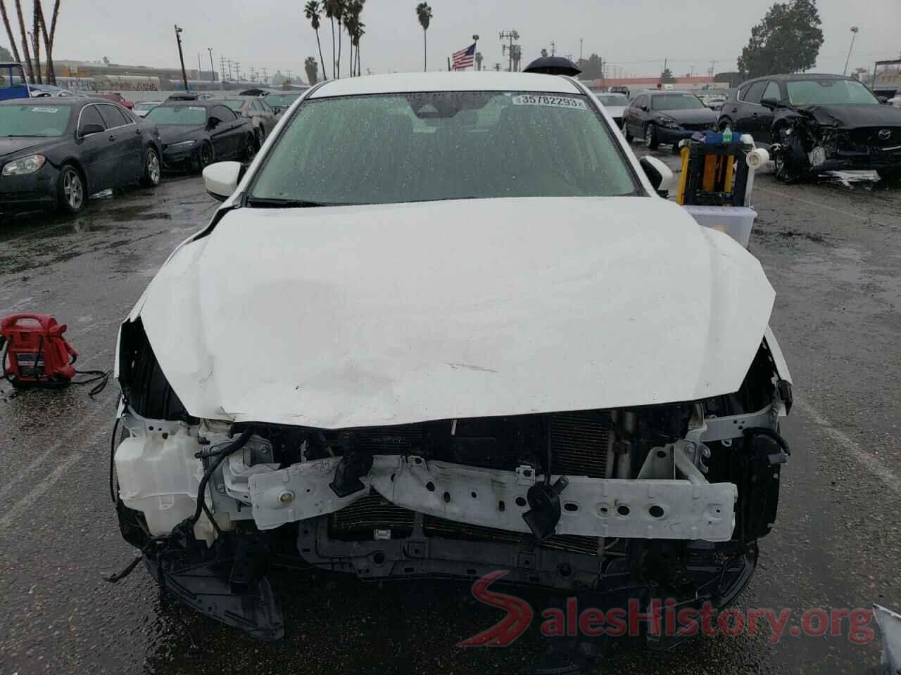 3MZBN1L37JM268626 2018 MAZDA 3