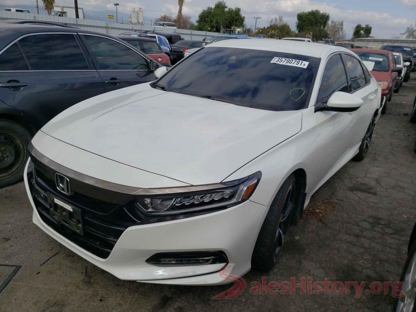 1HGCV1F36JA121585 2018 HONDA ACCORD