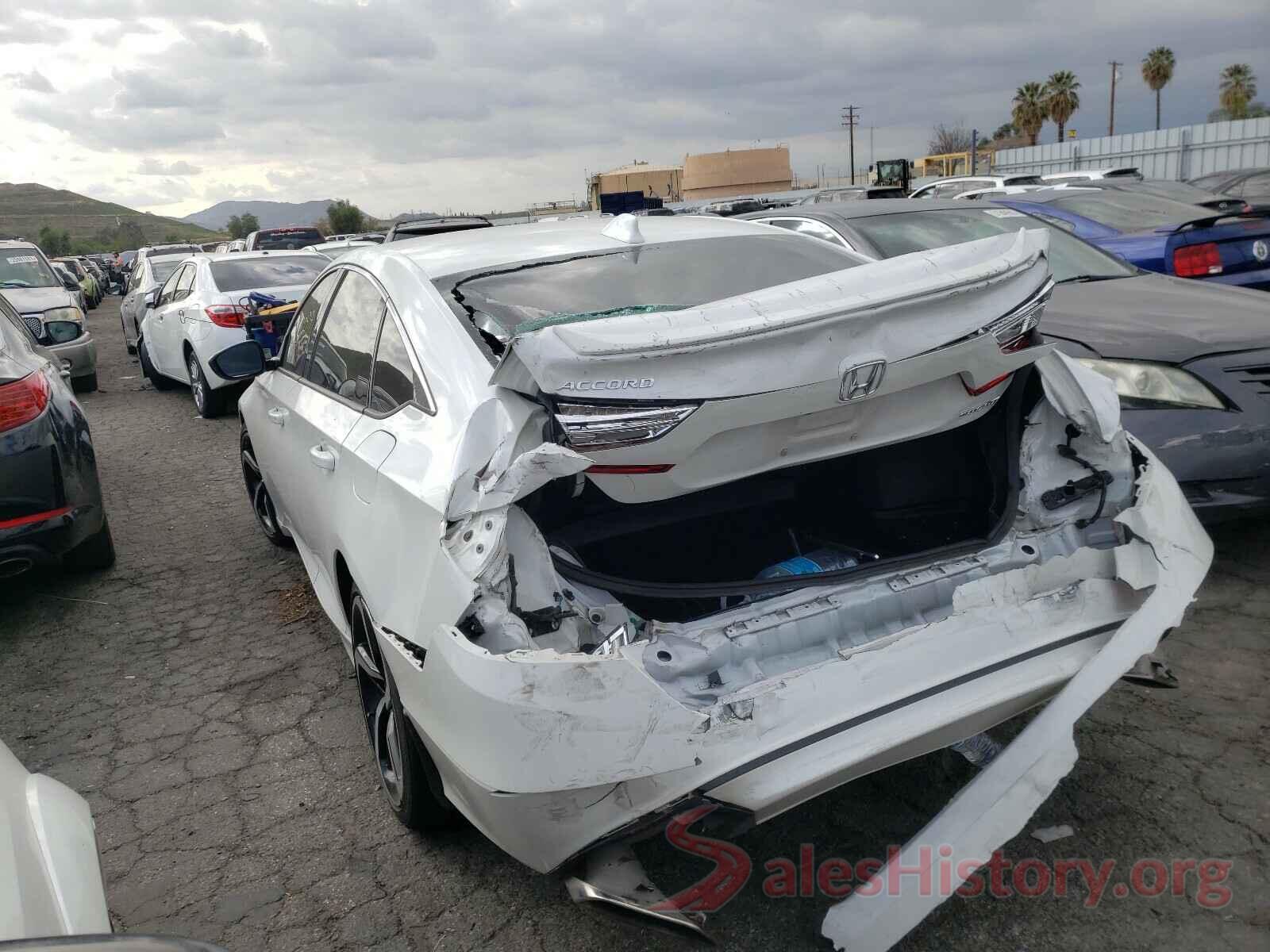 1HGCV1F36JA121585 2018 HONDA ACCORD