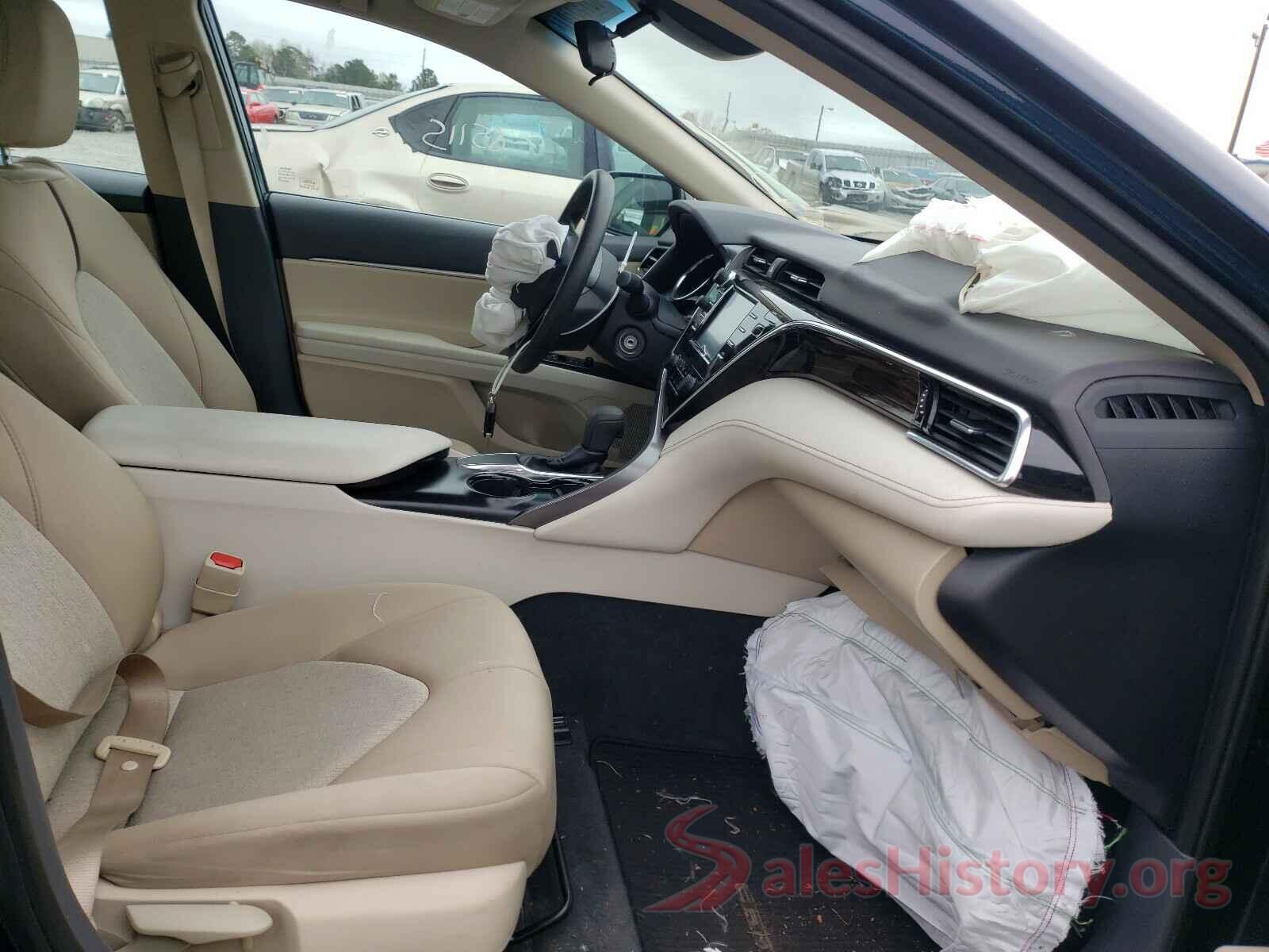 4T1B11HK1JU668560 2018 TOYOTA CAMRY