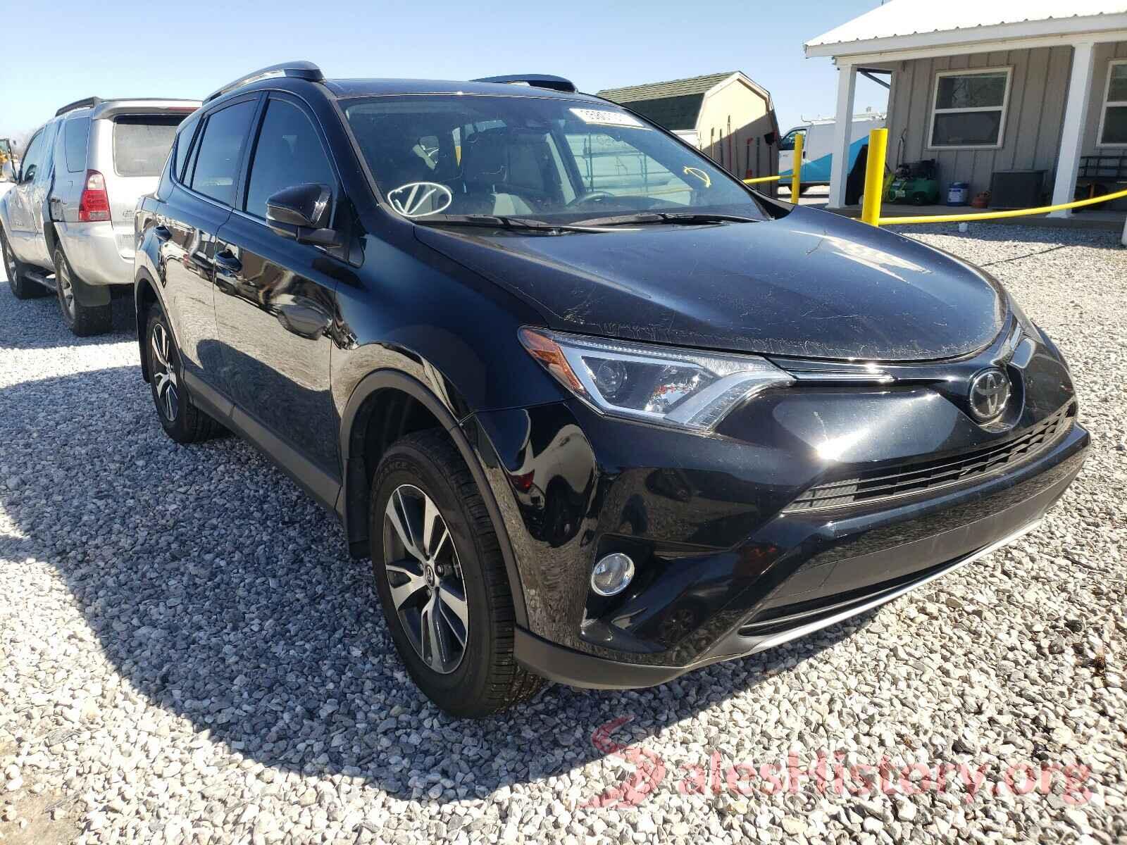 2T3WFREV5JW442772 2018 TOYOTA RAV4