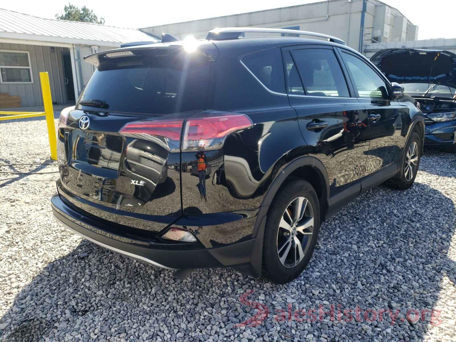 2T3WFREV5JW442772 2018 TOYOTA RAV4