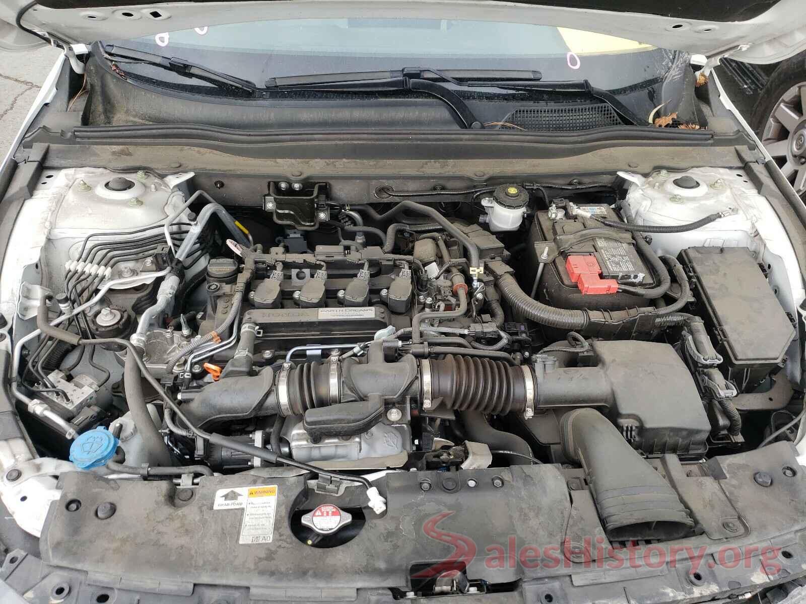 1HGCV1F58JA030741 2018 HONDA ACCORD