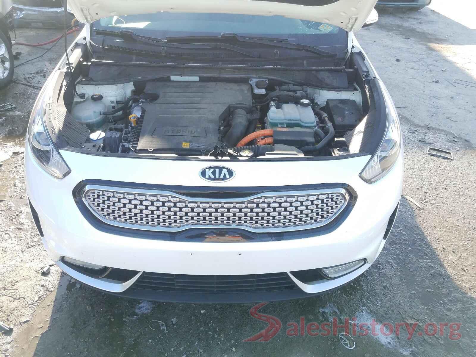 KNDCC3LC2H5045208 2017 KIA NIRO