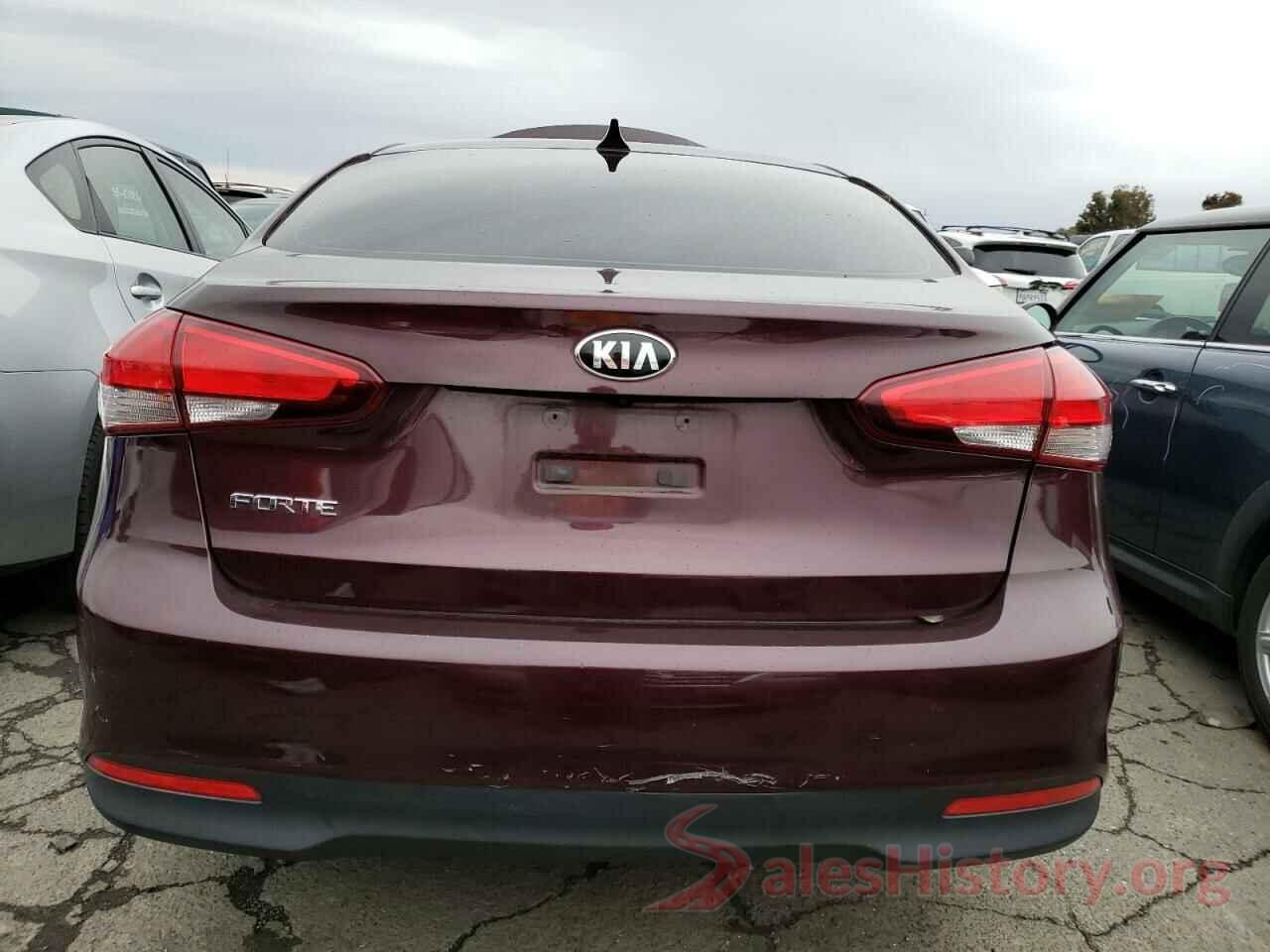 3KPFK4A76JE278529 2018 KIA FORTE