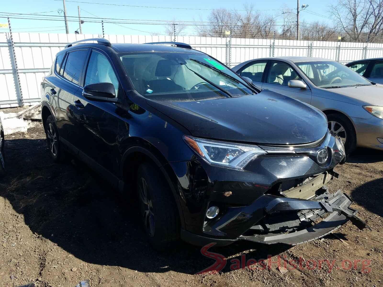 2T3RFREV1JW704820 2018 TOYOTA RAV4