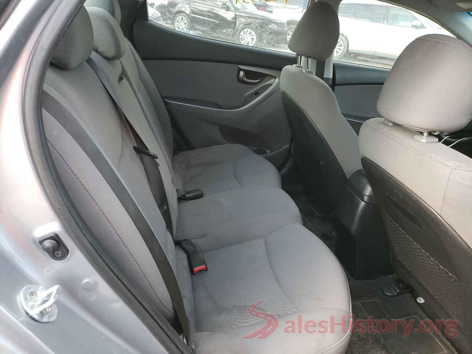 5NPDH4AE1GH772726 2016 HYUNDAI ELANTRA