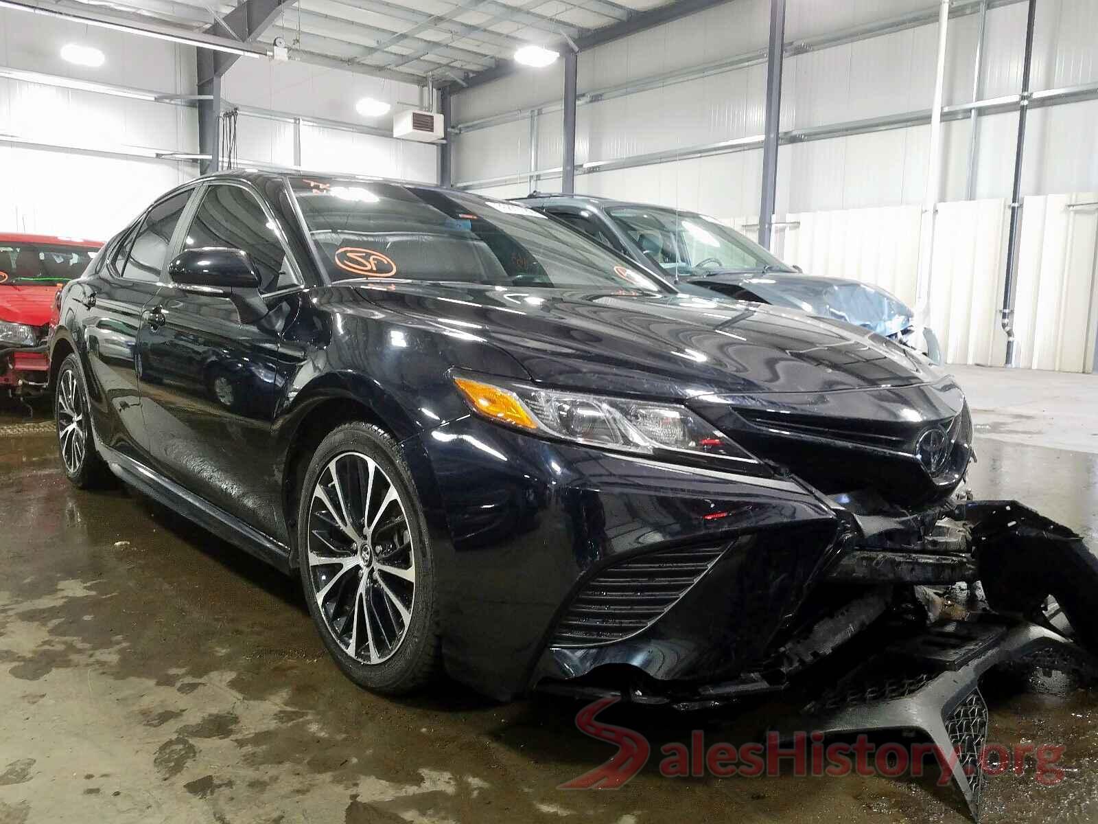 4T1B11HK9JU540227 2018 TOYOTA CAMRY