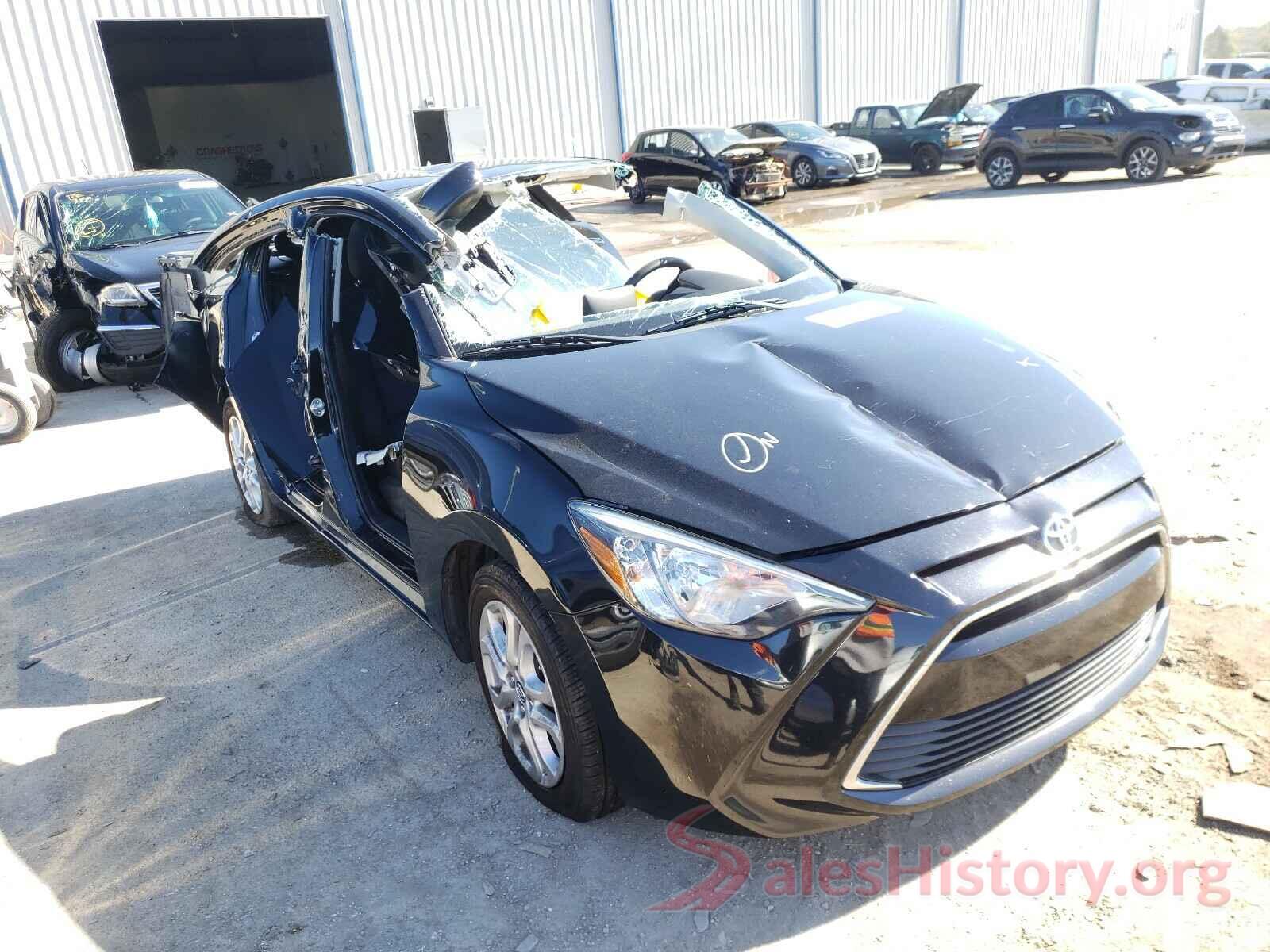 3MYDLBYV7HY187132 2017 TOYOTA YARIS