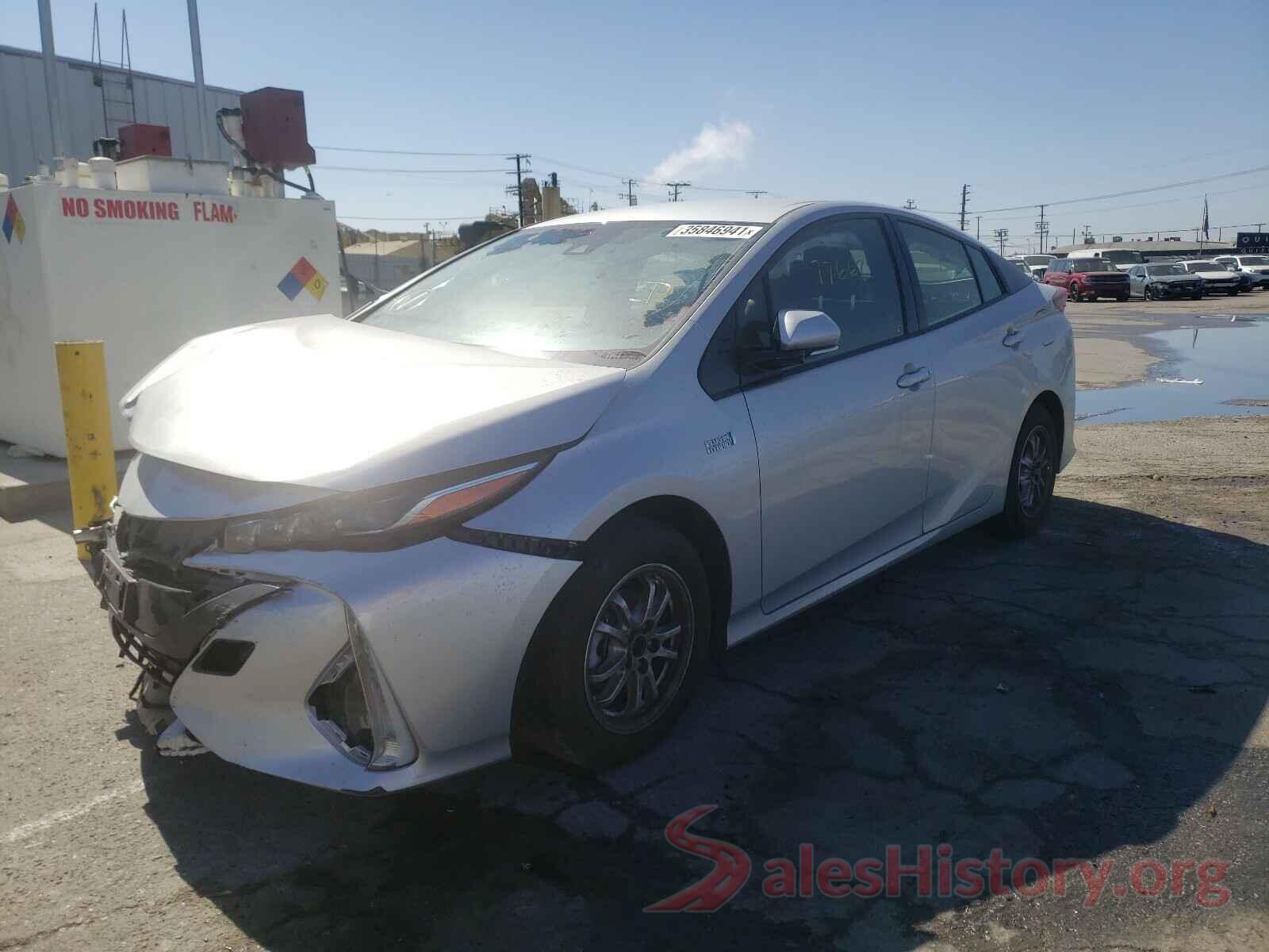 JTDKARFP5J3090891 2018 TOYOTA PRIUS