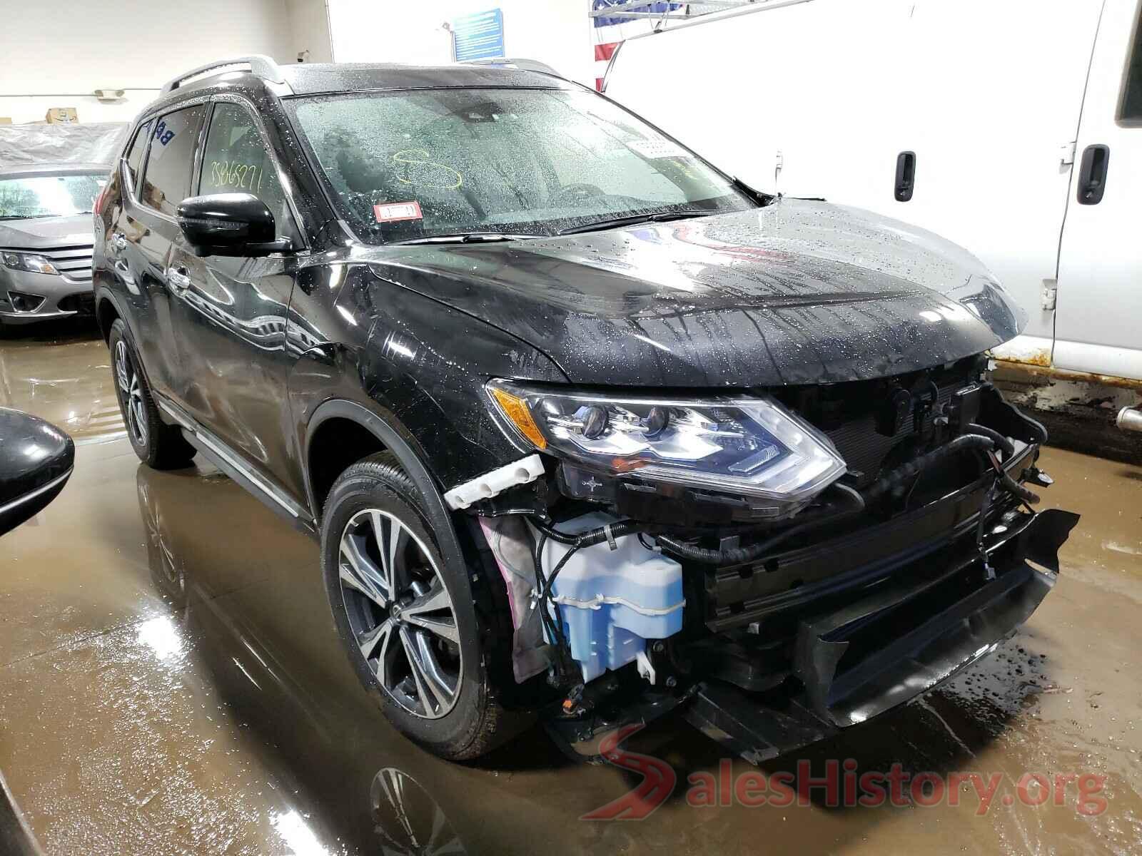 5N1AT2MV4JC811017 2018 NISSAN ROGUE