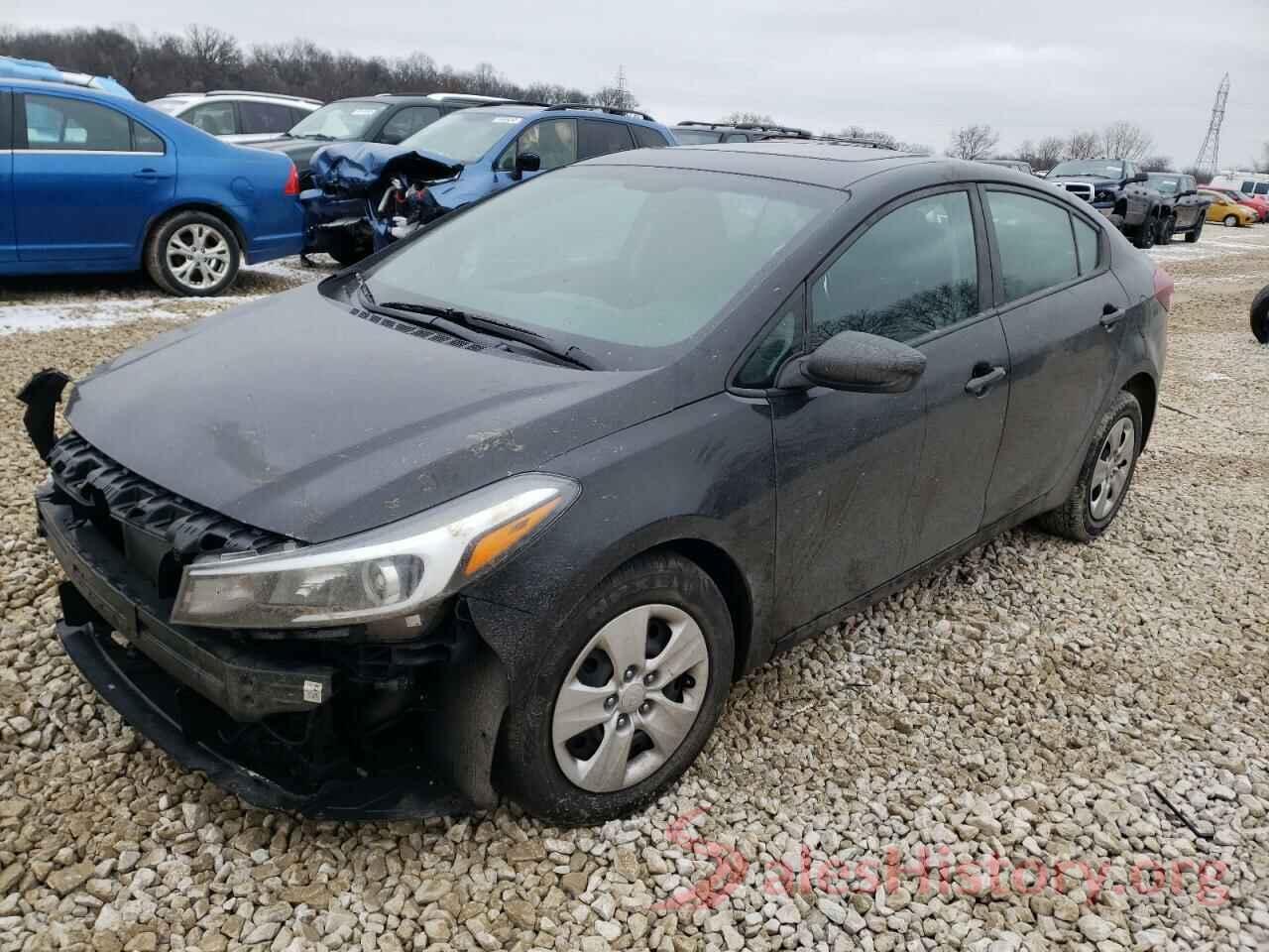 3KPFK4A72JE196040 2018 KIA FORTE