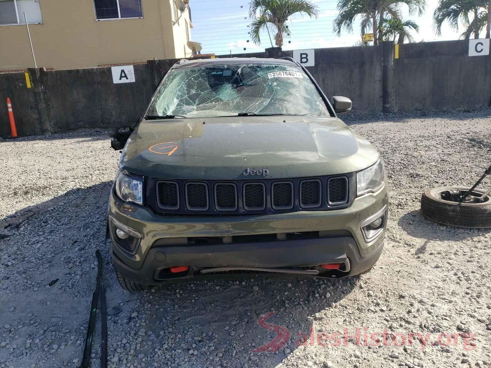 3C4NJDDB4JT198902 2018 JEEP COMPASS