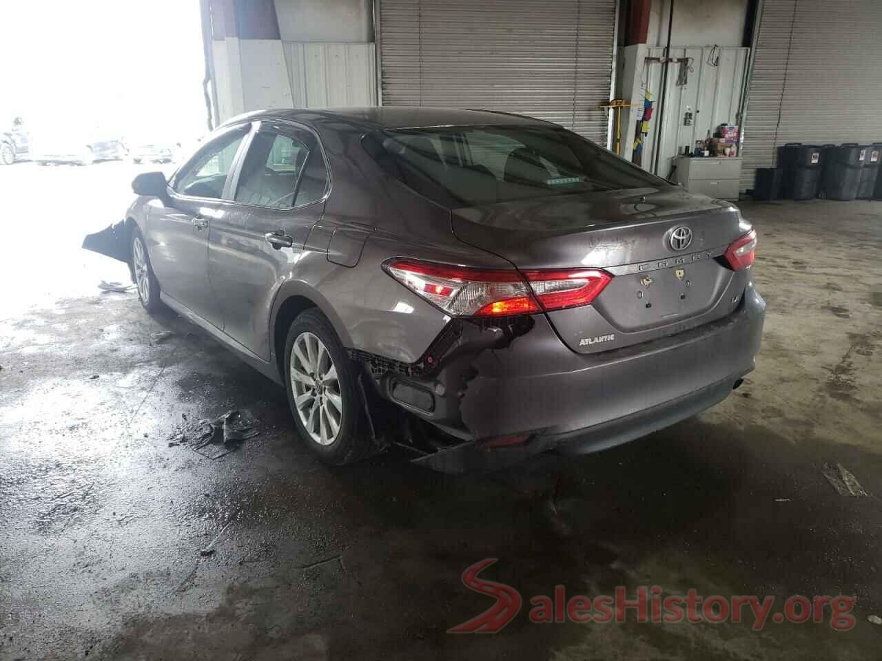 4T1B11HK9JU597589 2018 TOYOTA CAMRY